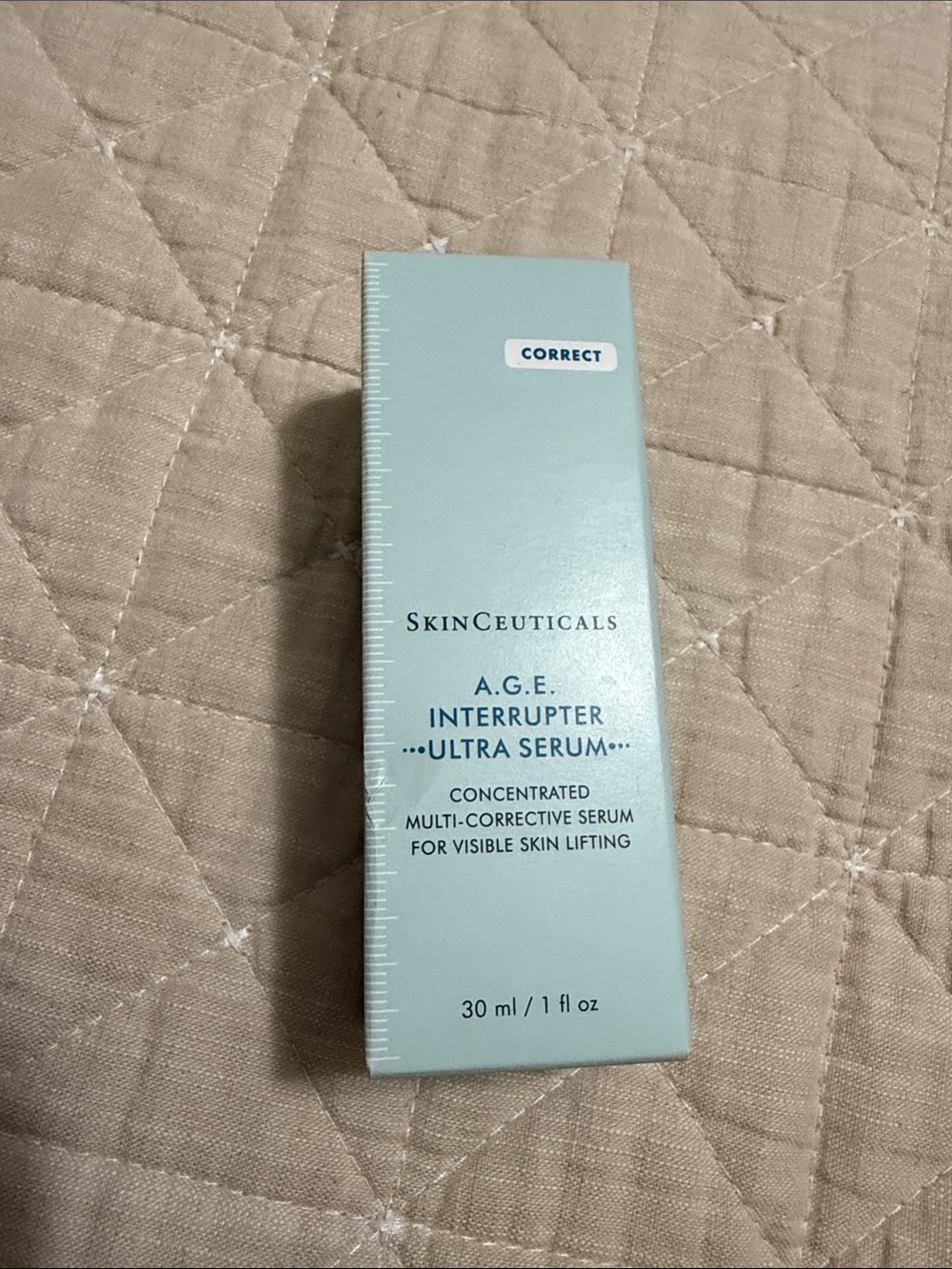 SkinCeuticals A.G.E. Interrupter Ultra Serum – Light Blue Packaging - Picture 2 of 3